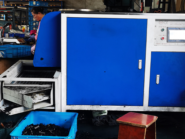 公司生产设备展示3